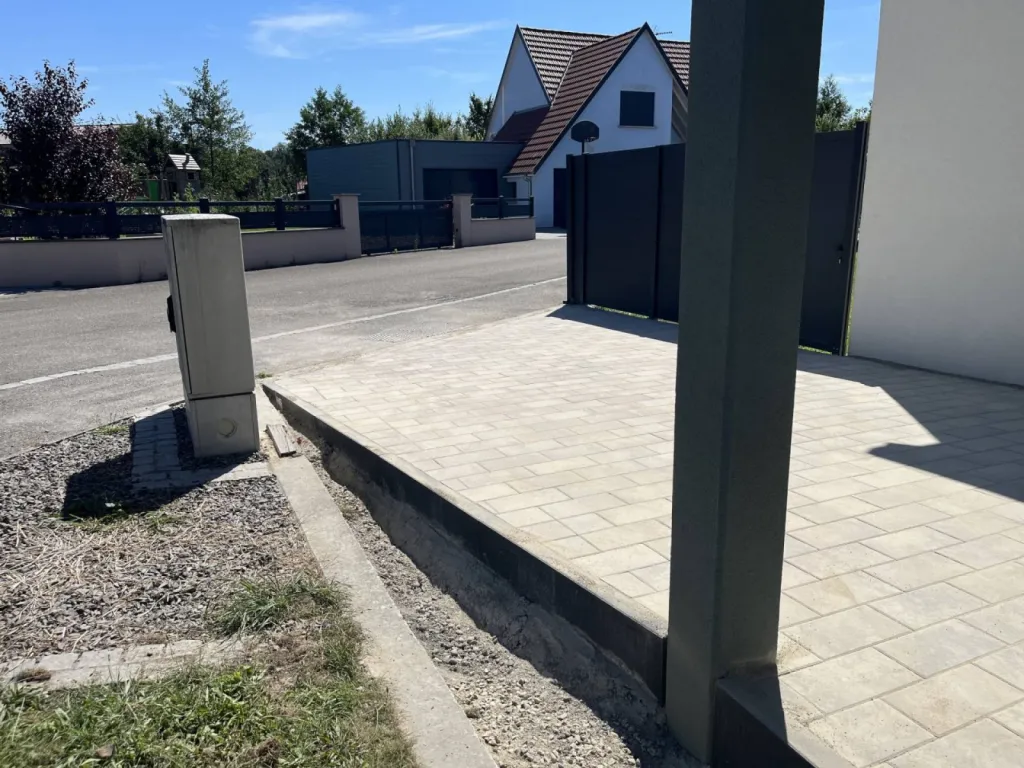 Entrée de maison en pavé à Boofzheim 