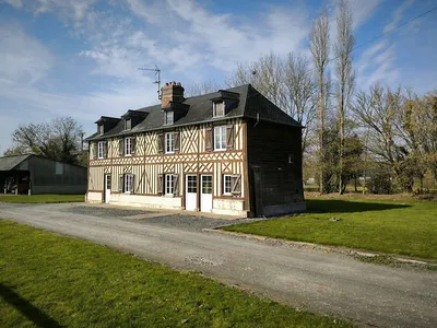 A acquérir à Moyaux 14590, Maison Normande, à la campagne, terrain de plus de 2ha.