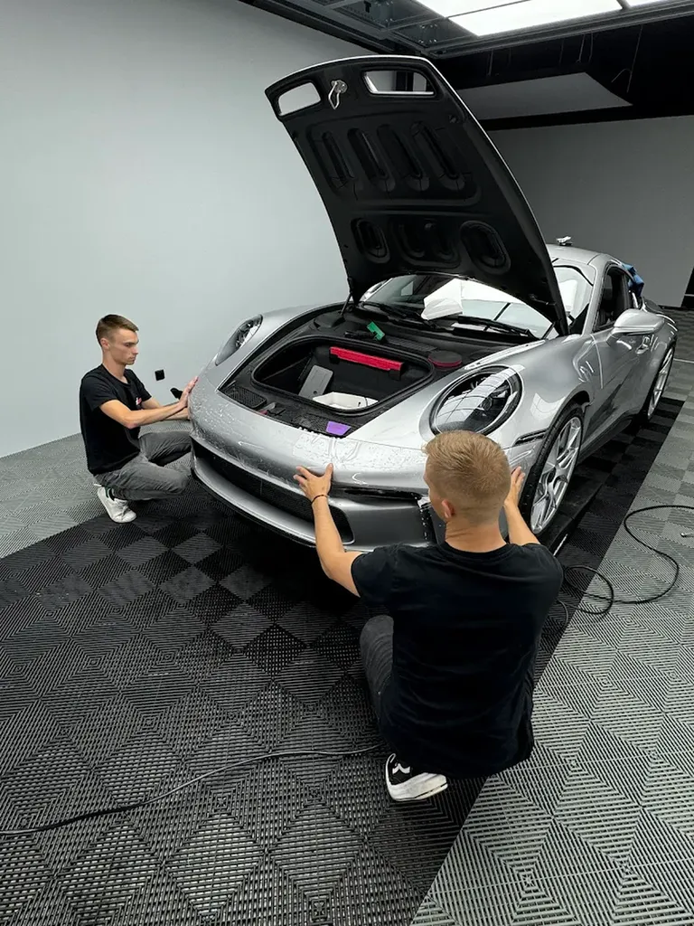 DP Protint, votre centre de detailing et pose de film de protection carrosserie PPF à Cernay-lès-Reims proche de Reims
