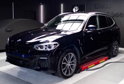 BMW X3 véhicule récent sublimé par notre céramique Crystal Sérum Ultra Gtechniq Traitement céramique Longue Duré