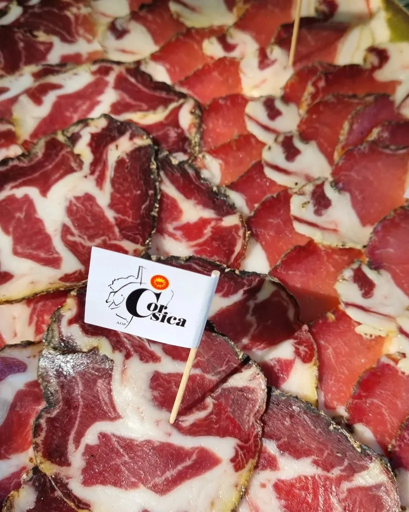 charcuterie Mannei planche apéritif terroir