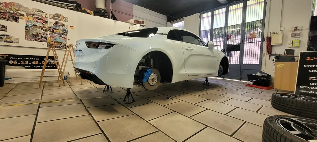 pose film solaire pas cher sur véhicule de prestige et protection céramique