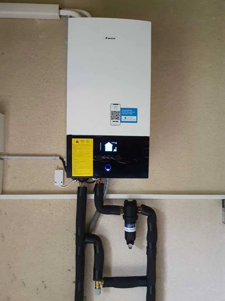 Mise en service d'une pompe à chaleur air eau haute température à Saint Rémy de Provence (13)