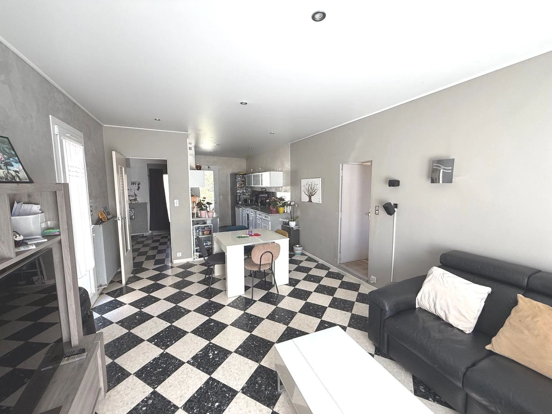 En vente maison de Type 4 dans le centre du village de Roquefort la Bédoule