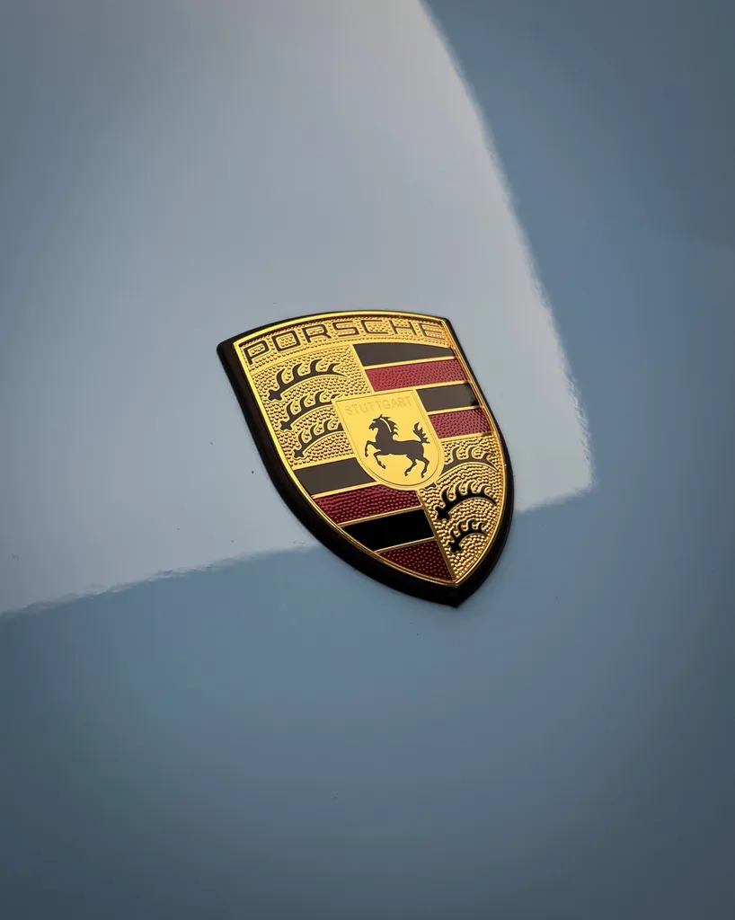 Restaurer l'intérieur de sa Porsche Targa grâce à l'expertise en sellerie automobile de DSP Service à Le Mans