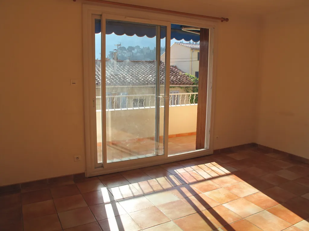 Appartement à vendre 1 Cassis avec balcon, à 2 pas du port et des commerces