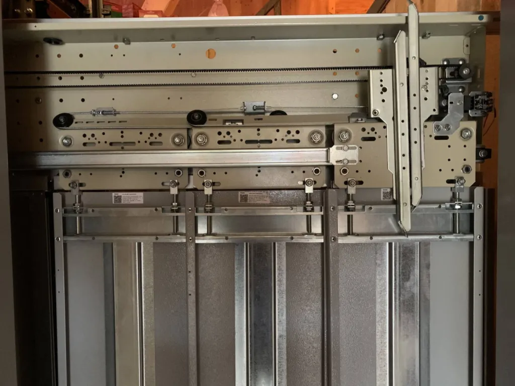 Asenseur de maison mécanisme portes telescopiques FERMATOR our VIMEC