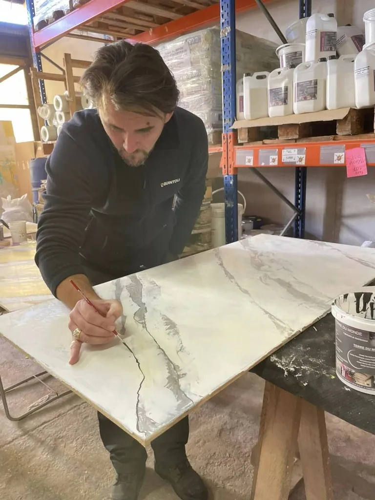 En cour de réalisation d'un Stuc Marbre