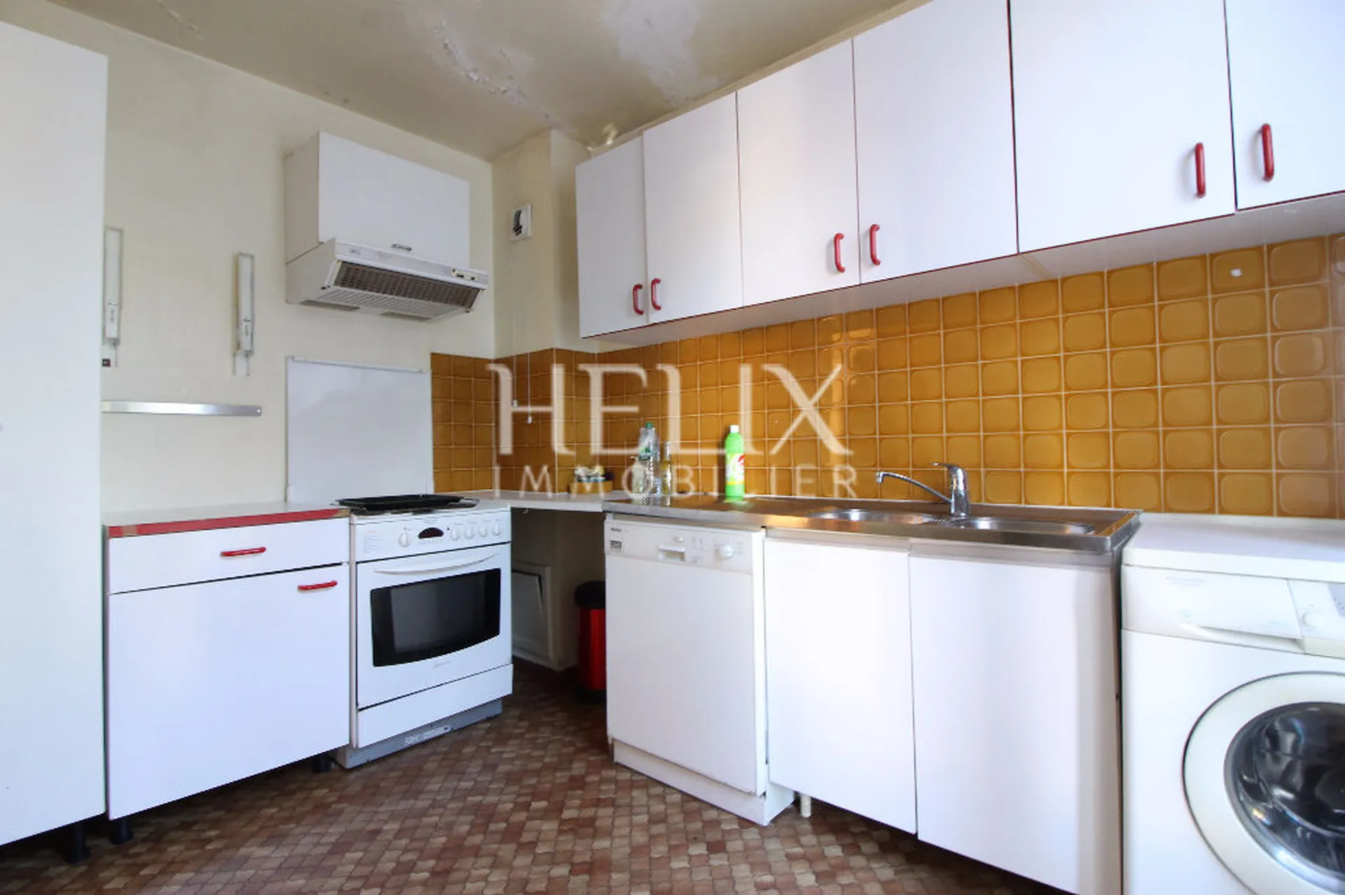 Maison Fourqueux 6 pièce et de 121 m2 sur terrain paysager et arboré de 430 m²