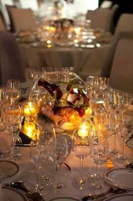 Votre Wedding planner pour un Mariage Chic sur un bateau élégant pour une croisière romantique sur la Seine à Paris