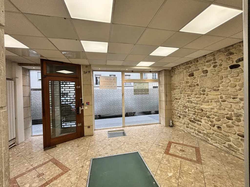 Location - Boutique 137 m², Beaugrenelle Charles Michel, Rue de l'Eglise 75015 PARIS