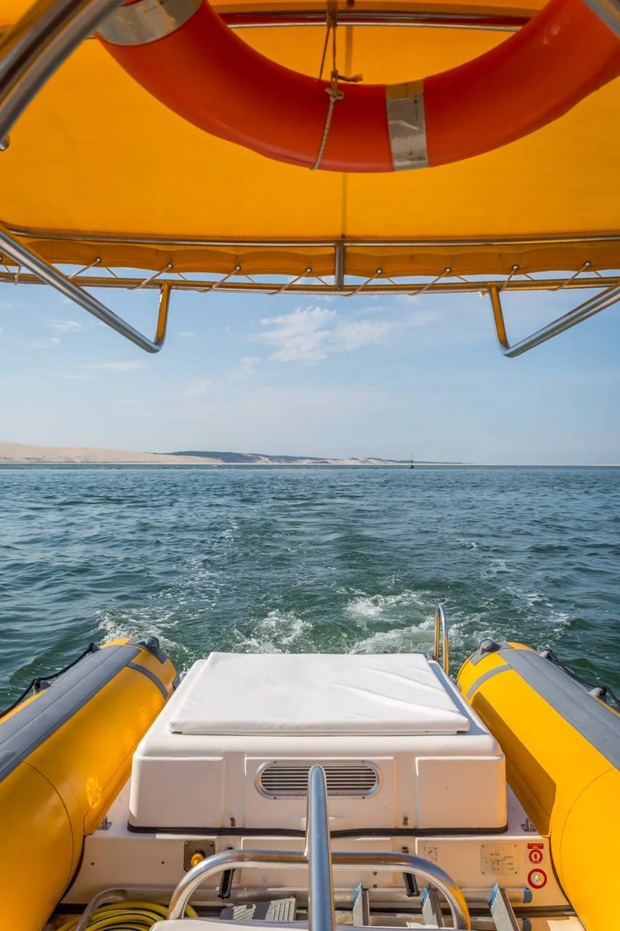 En vacances à Arcachon ? C'est l'occasion de faire une balade en bateau sur le Bassin d'Arcachon !