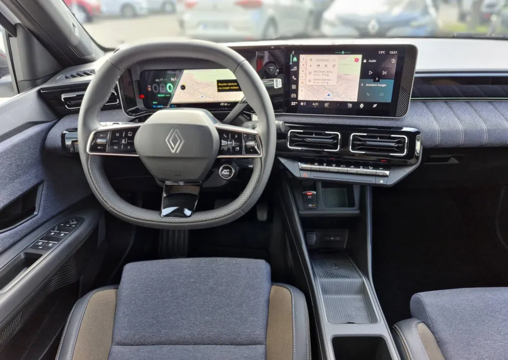 LOA 330€ / MOIS* NOUVELLE RENAULT 5 E-TECH ELECTRIQUE TECHNO 120 CH AUTONOMIE URBAINE PACK HIVER OCCASION  PRES DE TOULOUSE EN OCCITANIE