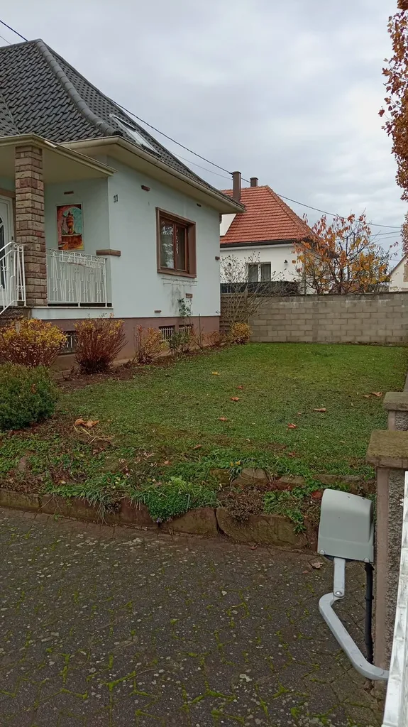 Jardinier pour tonte de pelouse et entretien gazon à Wissembourg en Alsace : service régulier ou ponctuel pour garder une herbe impeccable sans effort de votre part