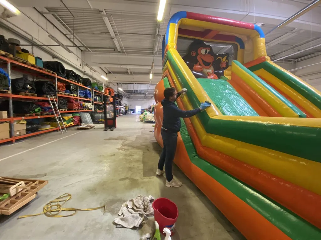 Entretien structure gonflables à Lyon