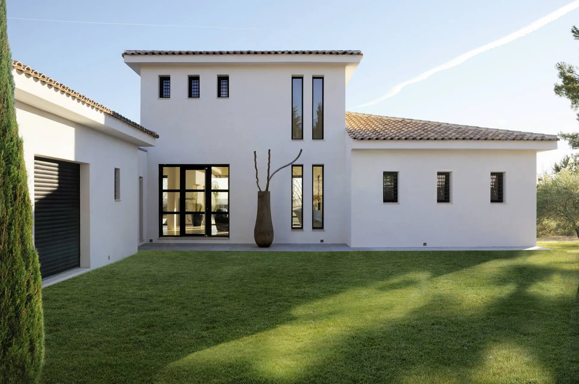 construction d'une villa moderne d'exception à Luynes, un quartier d'Aix en Provence blotti au cœur des Bouches du Rhône