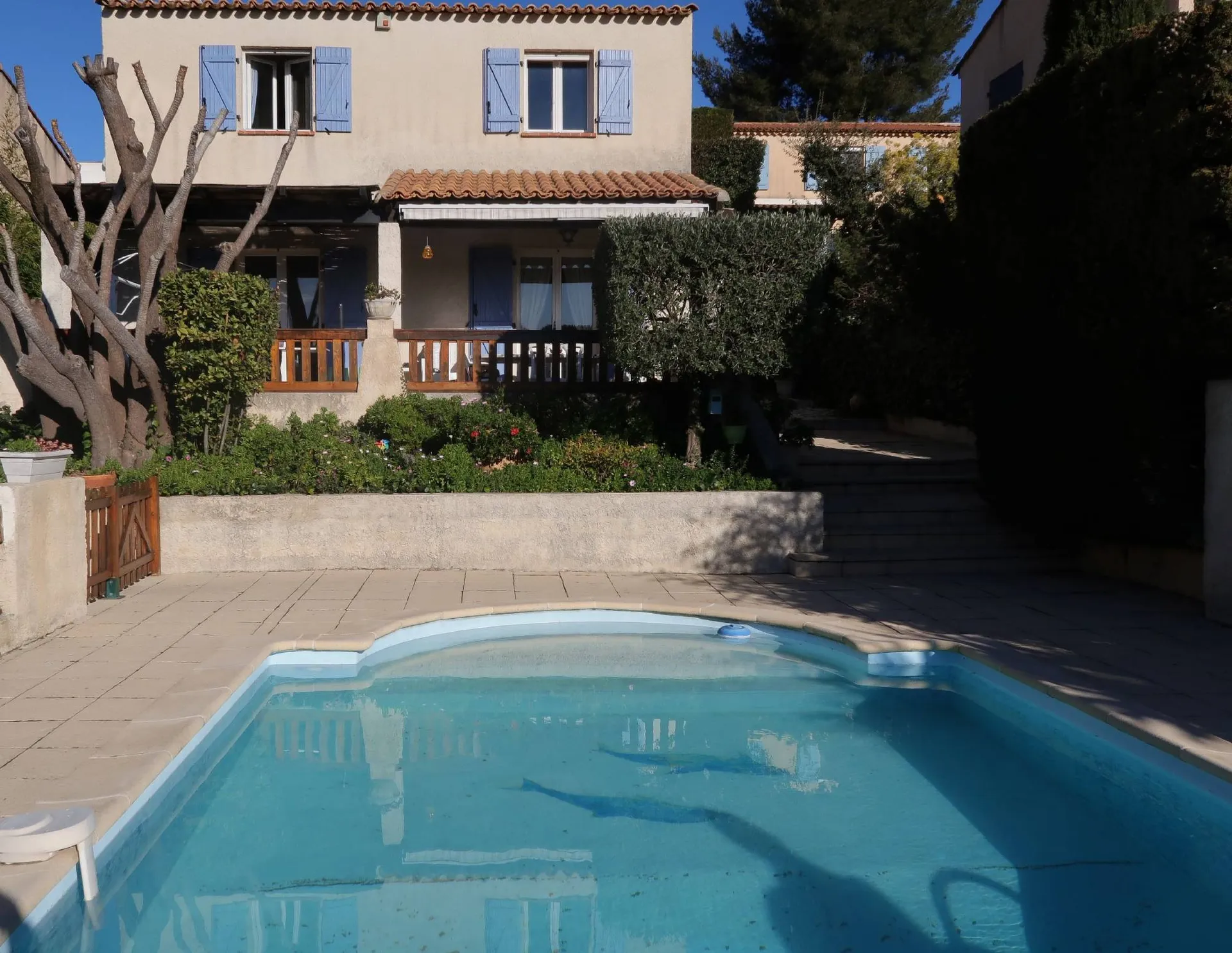 Vente maison T5 Cassis dans clos privé avec piscine et abri voiture 