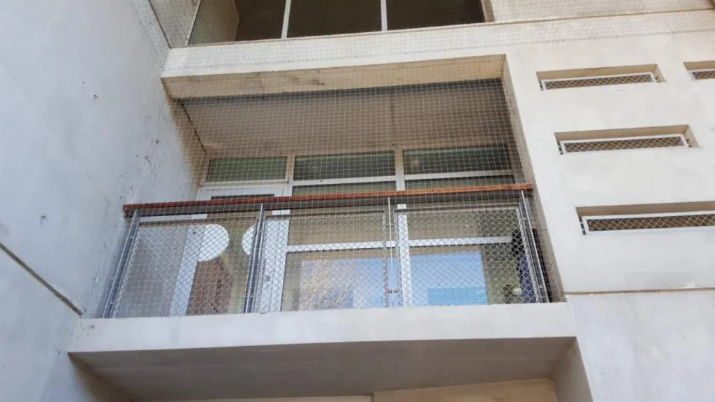 filet contre les pigeons balcon aix en provence 13