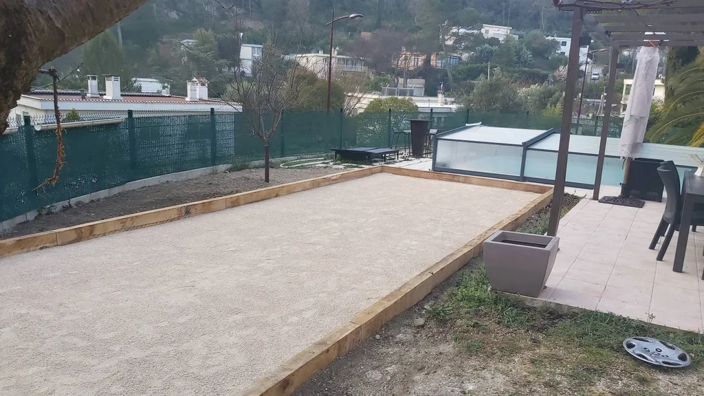 Création de terrains de pétanque chez les particuliers à Cassis, Marseille et Aix-en-Provence.