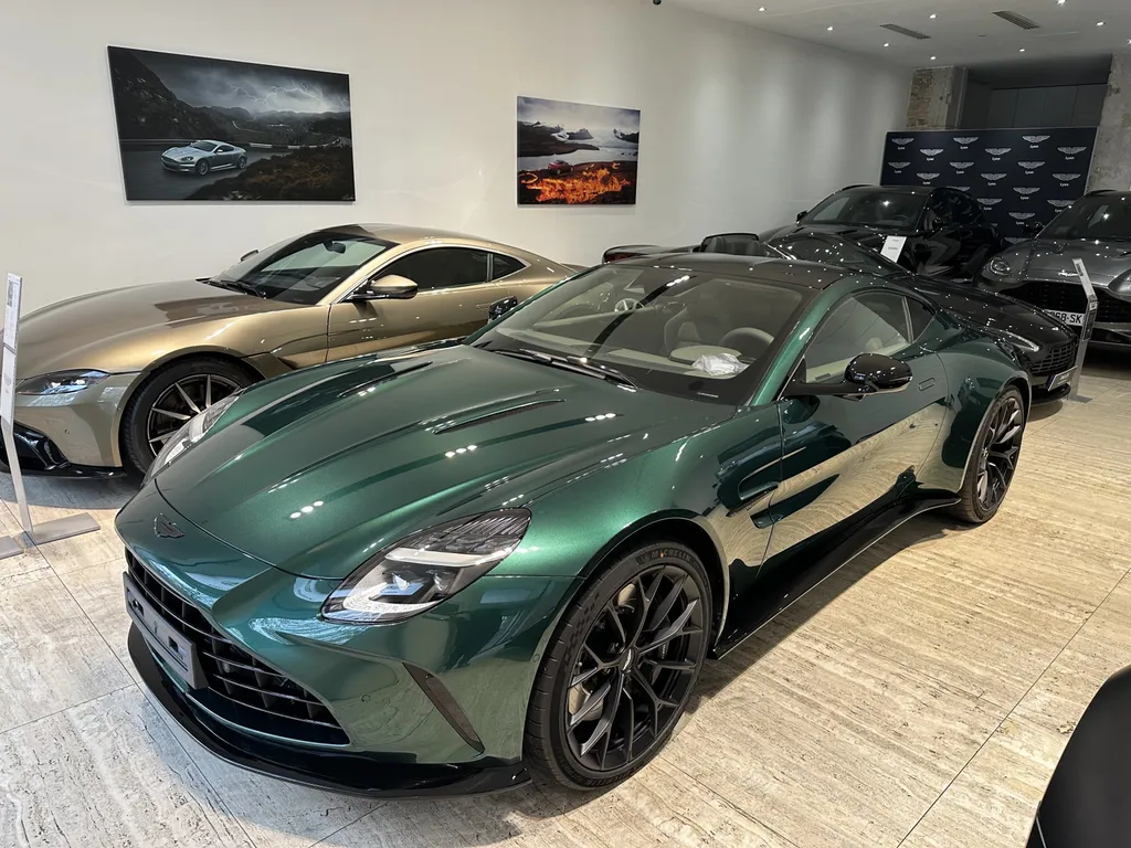 Film de protection PPF Aston Martin Vantage spécialiste de la protection carrosserie sur l’Ouest Lyonnais proche Tassin la demi lune 