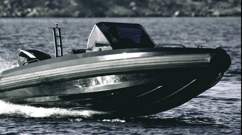 Vend bateau sportif Iron 647 à Bandol