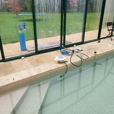 Fuite sur piscine liner détectée sans casse ni vider le bassin à Issoudun dans le 36