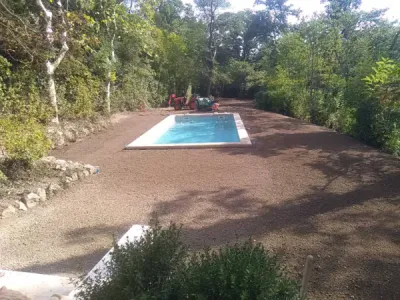 paysagiste pour amenagement de terrain autour d une piscine aix en provence