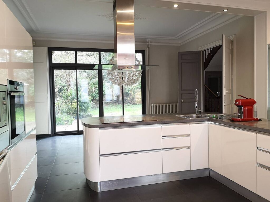 Maison de famille avec cuisine ouverte dans le centre ville de lisieux