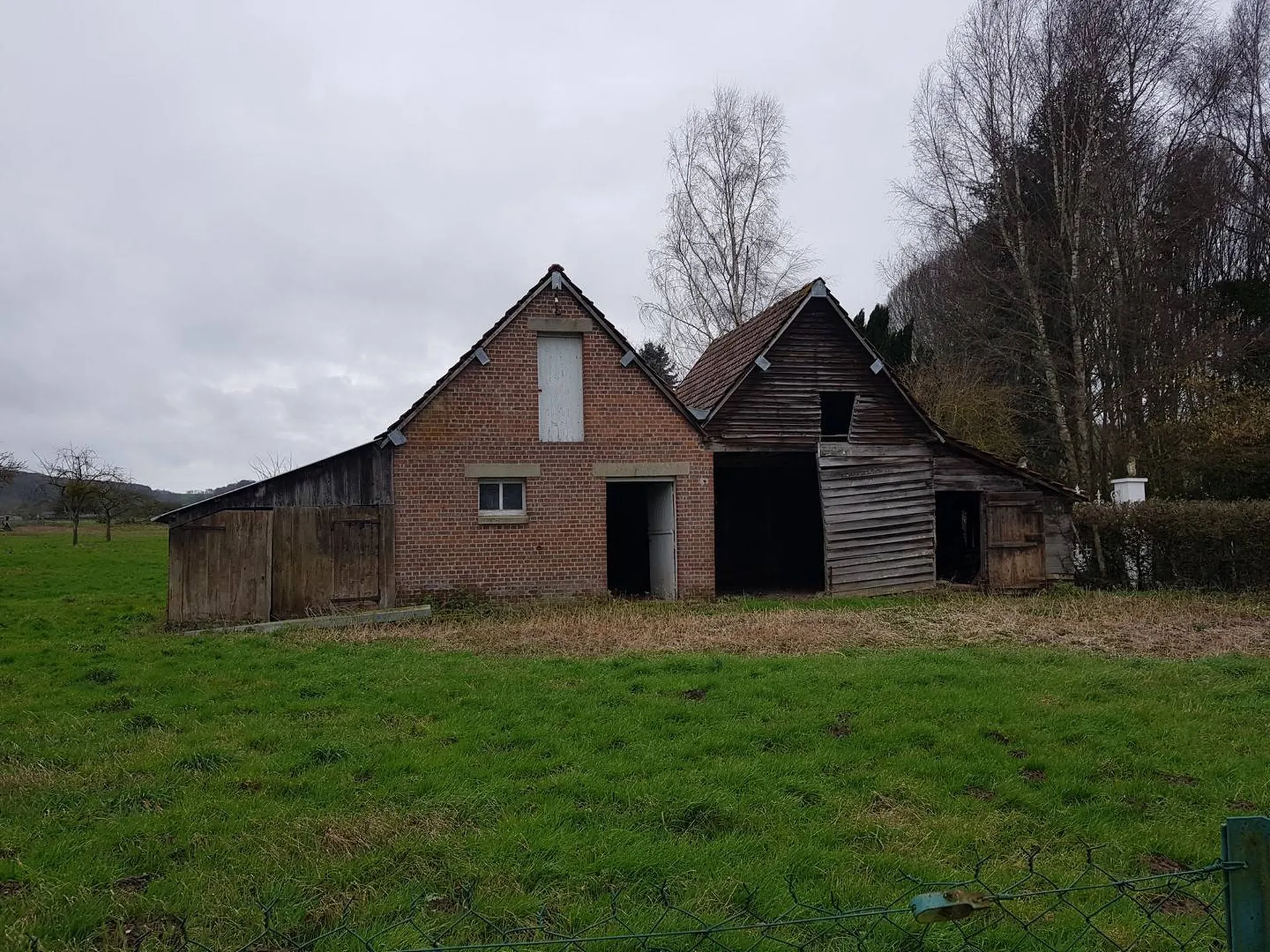 recherche maison avec beaux volumes, 1 ha terrain 4/6 chambre en Seine Maritime 2h 20 Paris.