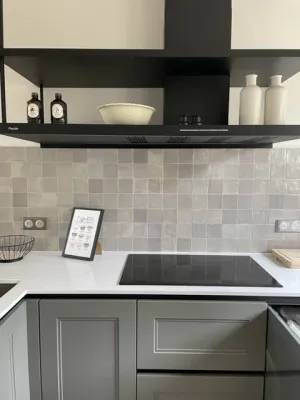 Photo d'une réalisation de cuisine italienne moderne sur mesure à St Cyr sur Mer dans le 83