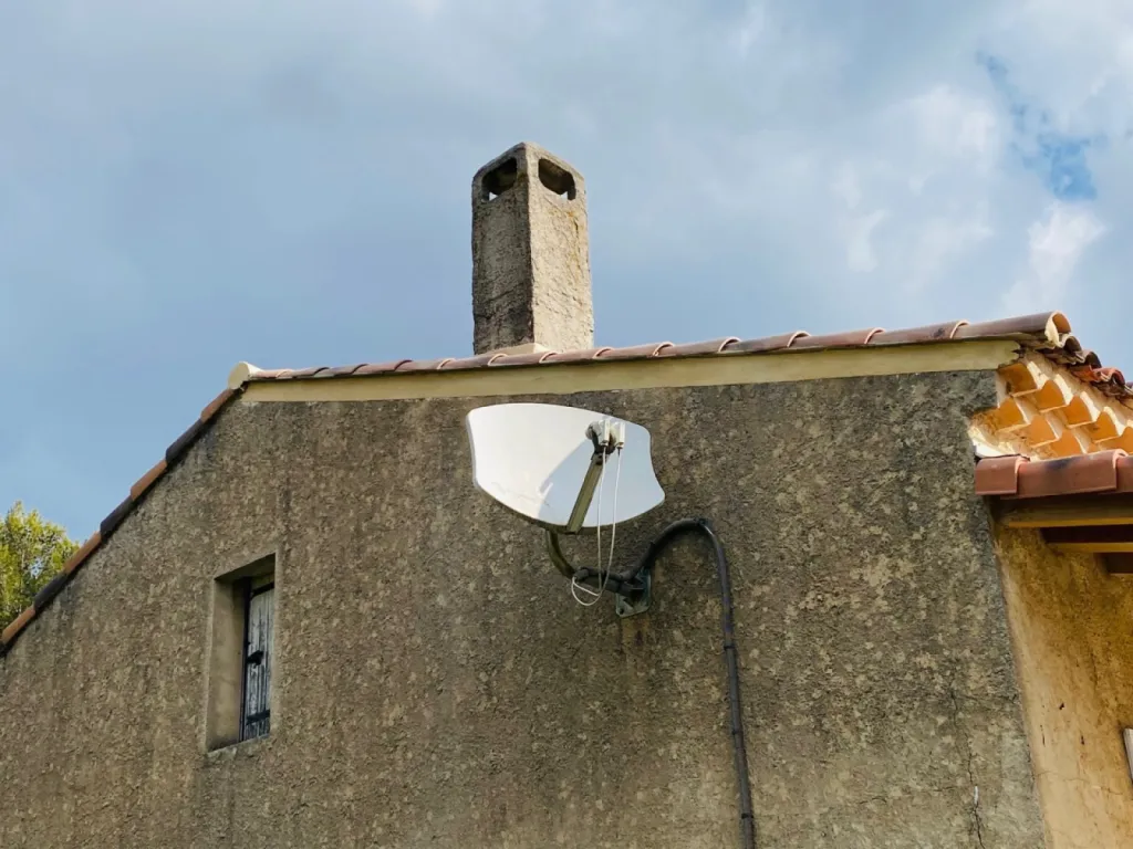 finition enduit sur rive sur martigues