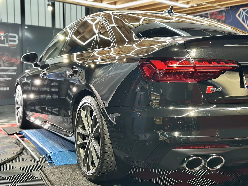 Detailing automobile Audi S4 spécialiste du traitement céramique sur Lyon 