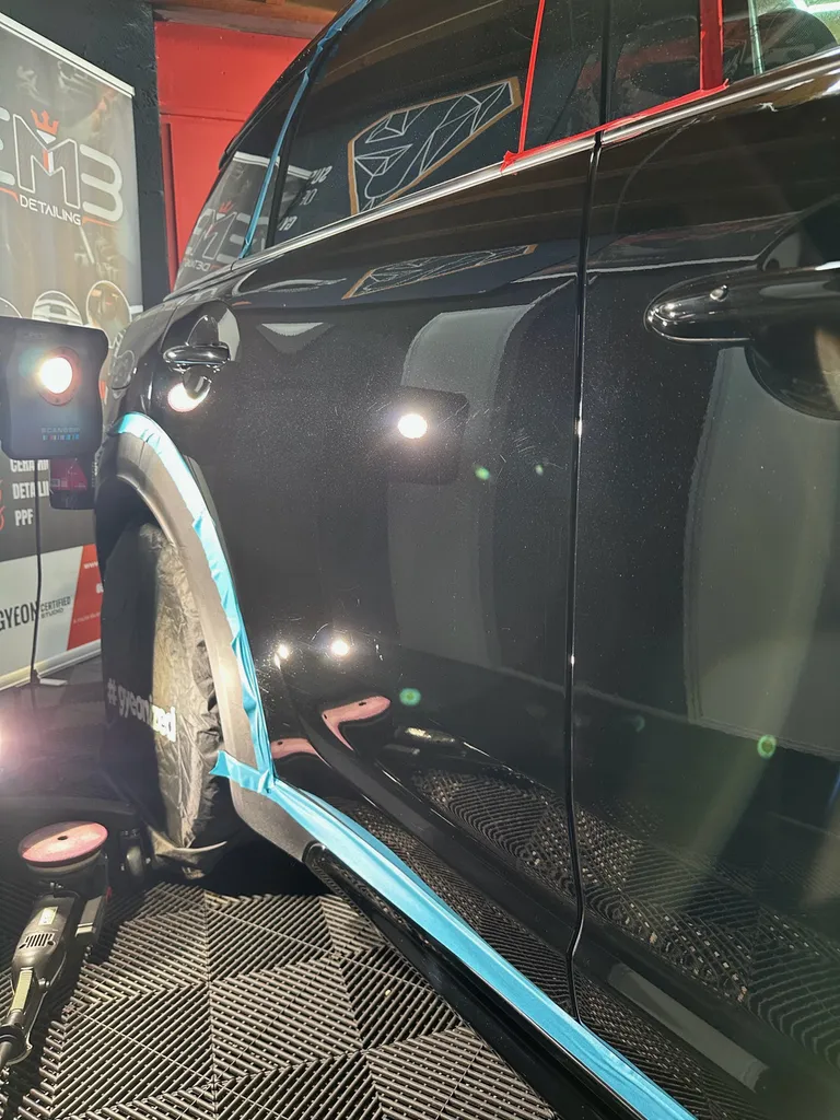 Traitement céramique & polissage multi-étapes sur Mini Countryman – EMB Detailing, spécialiste à Vaugneray (Lyon Ouest)