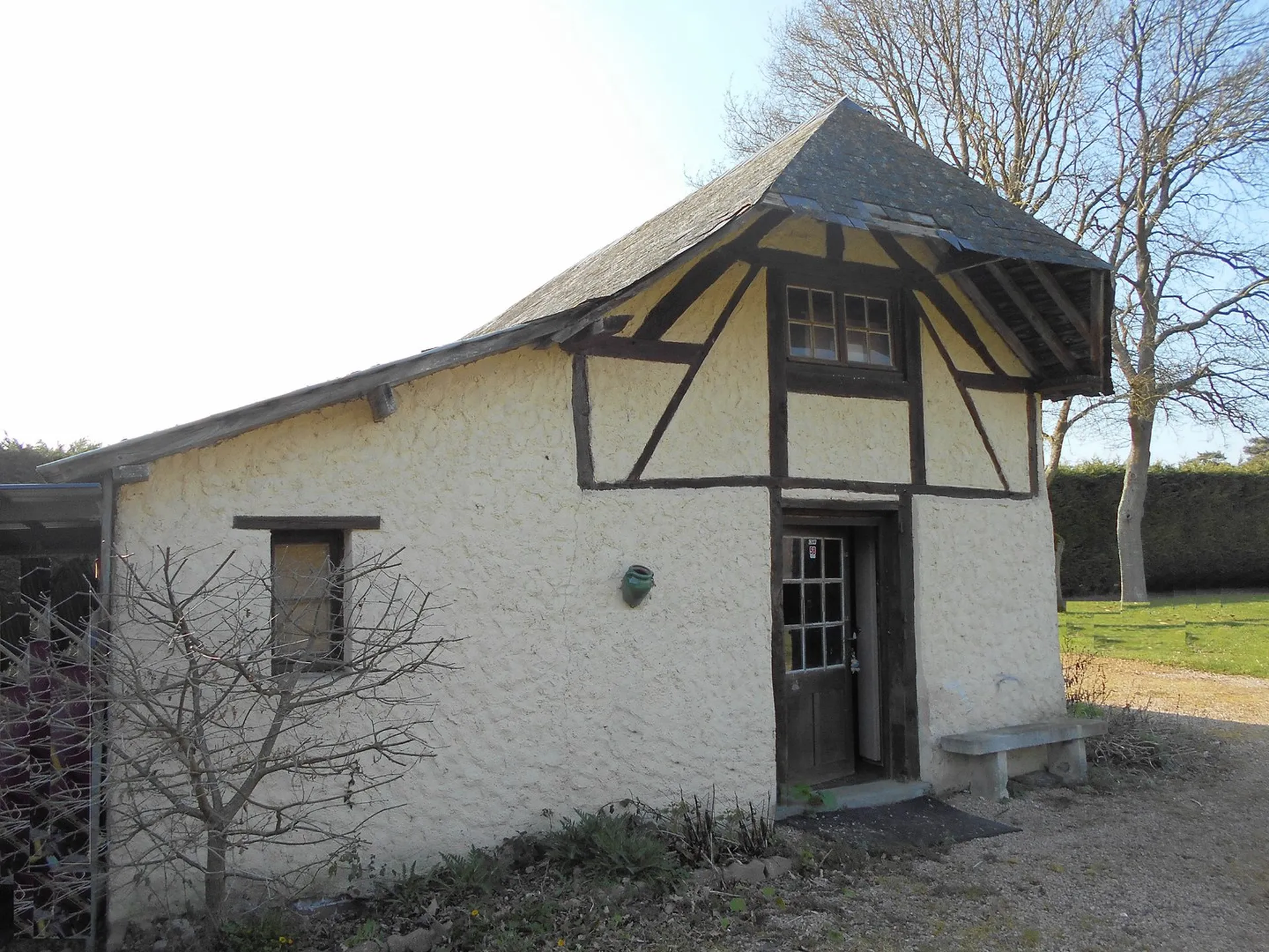MAISON AVEC GITE A VENDRE PROCHE DE BERNAY et THIBERVILLE