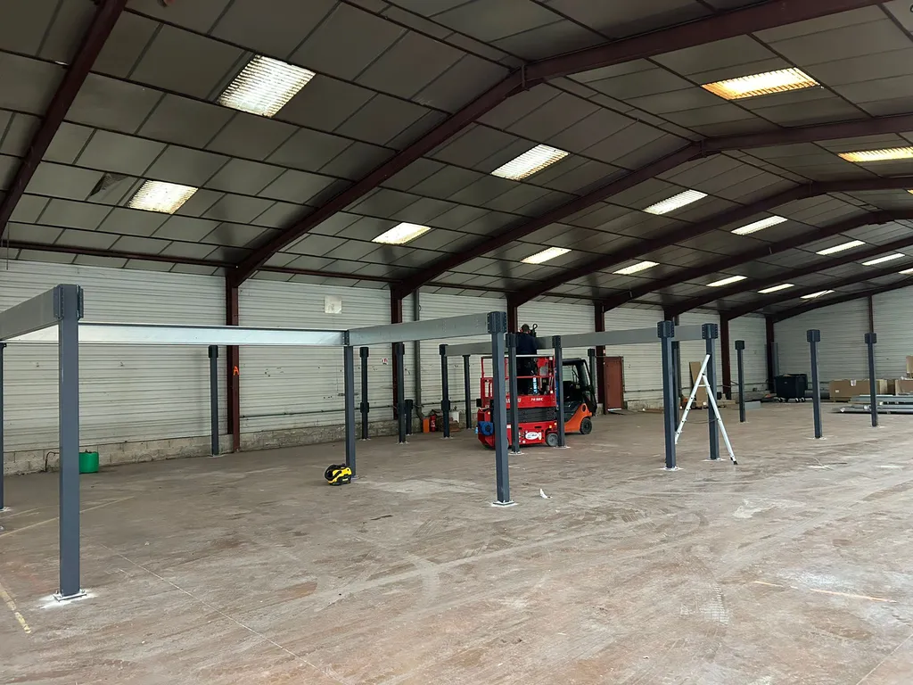 Installation de mezzanine industrielle : doublez votre surface avec SISAM à Toulouse et en Occitanie