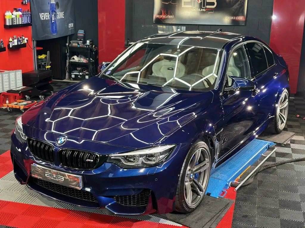 Detailing auto lyon traitement céramique carrosserie BMW M3