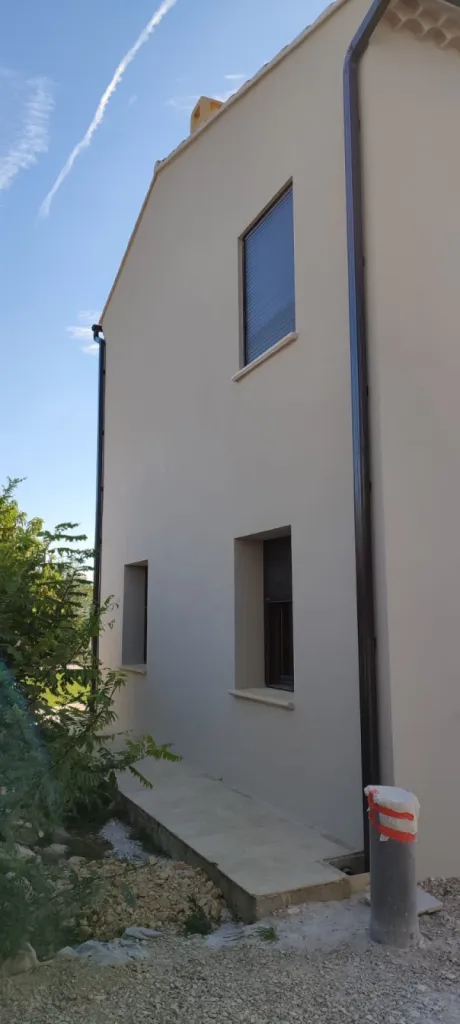 Gouttières aluminium G325 couleur anthracite  Gouttières aluminium G325 couleur anthracite