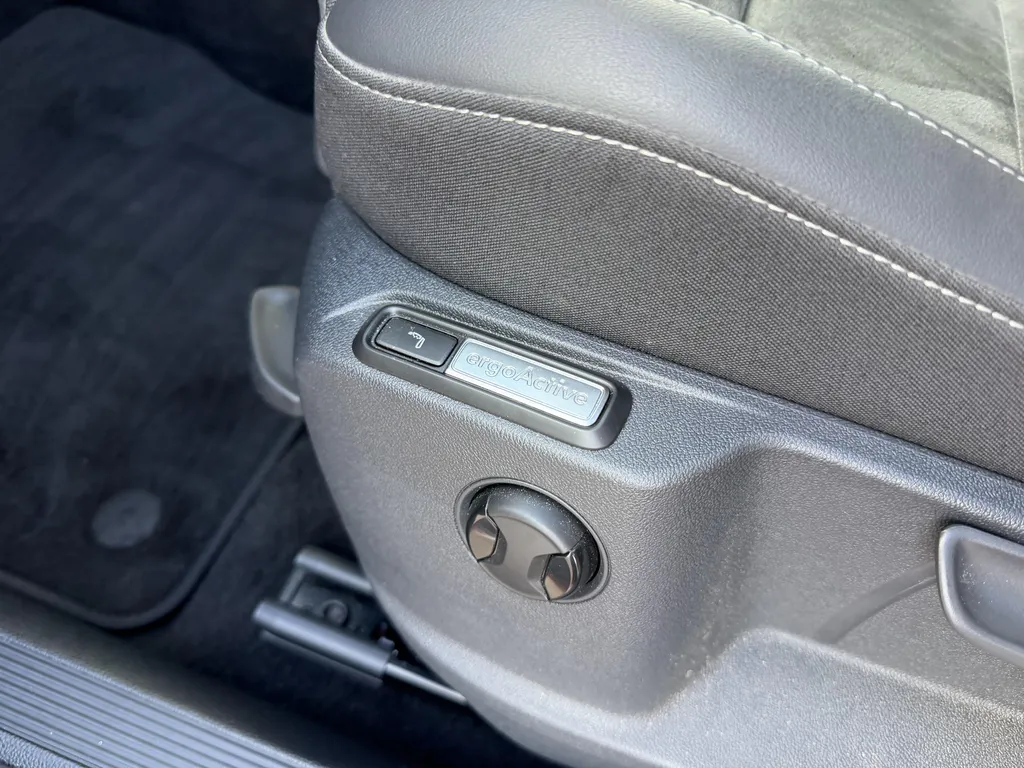 Volkswagen T-Roc occasion Diesel Boîte Automatique disponible chez votre concessionnaire Caudebec Automobiles à proximité du Havre en Normandie