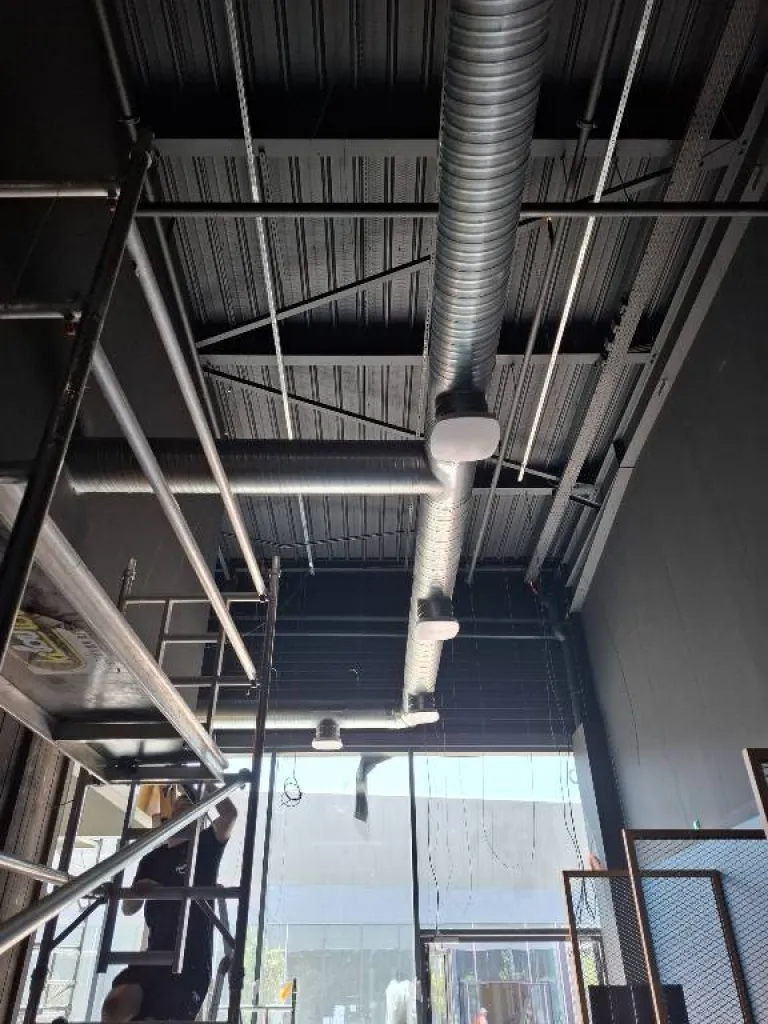 Profitez d'une installation gainable pour votre commerce dès 17 900€ avec Provence Energie Solaire Services 