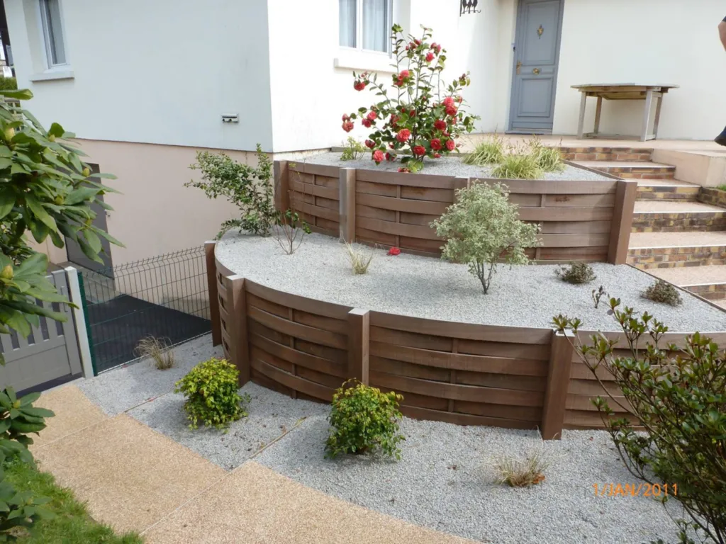 Réalisation d'une retenue de terre en bois exotique sur Fontaine La Mallet secteur Le Havre
