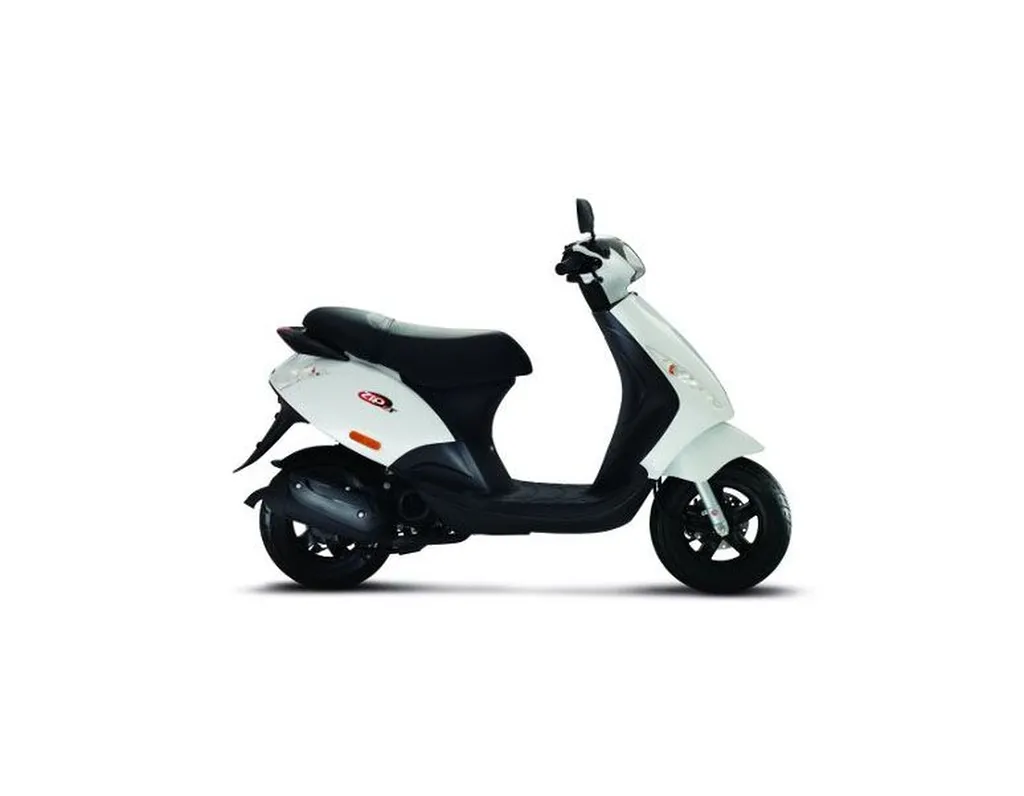 SCOOTER NEUF PIAGGIO ZIP 50 2 TEMPS TOULON