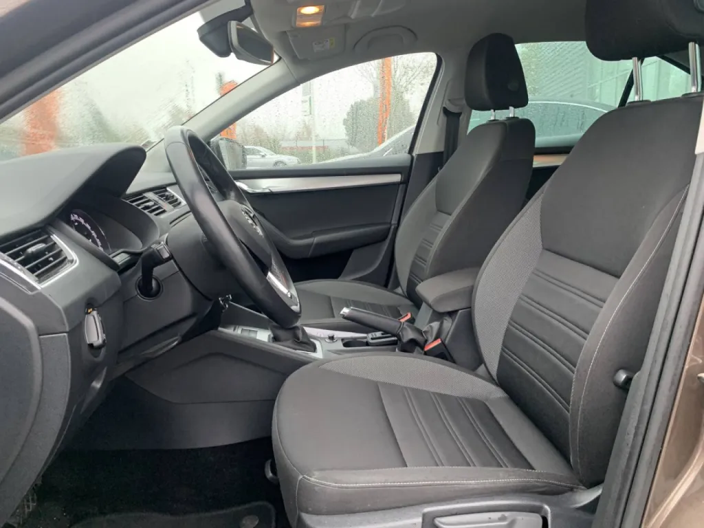 Skoda Octavia d'occasion diesel boite automatique proche de Lillebonne