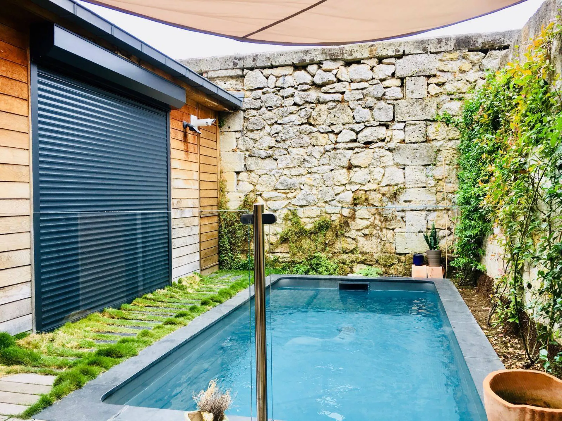 Pose porte de garage sur mesure Bordeaux