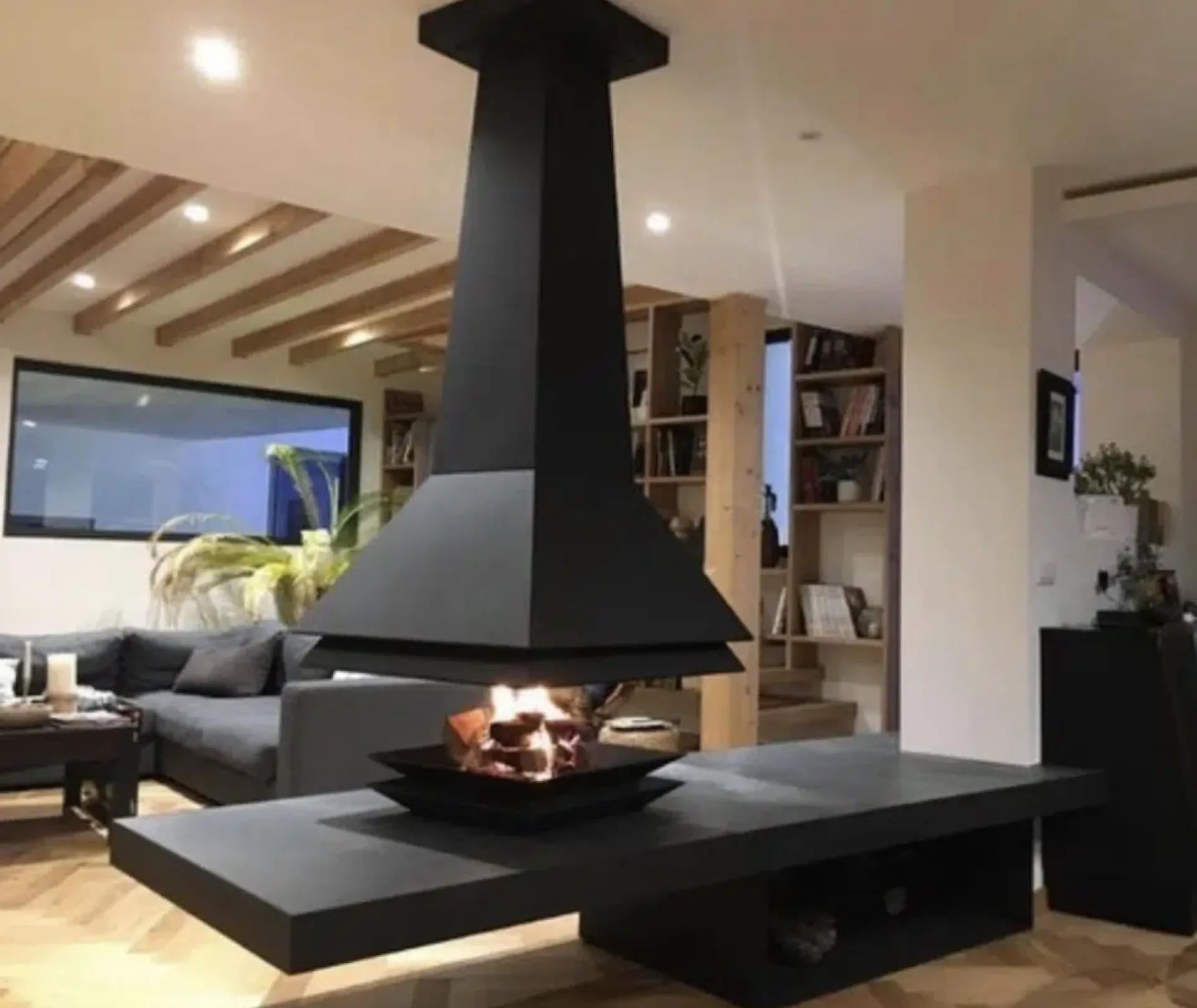 Acheter une cheminée moderne à Valence