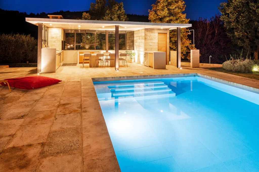 réalisation d'une piscine traditionnelle 13300 Salon-de-Provence