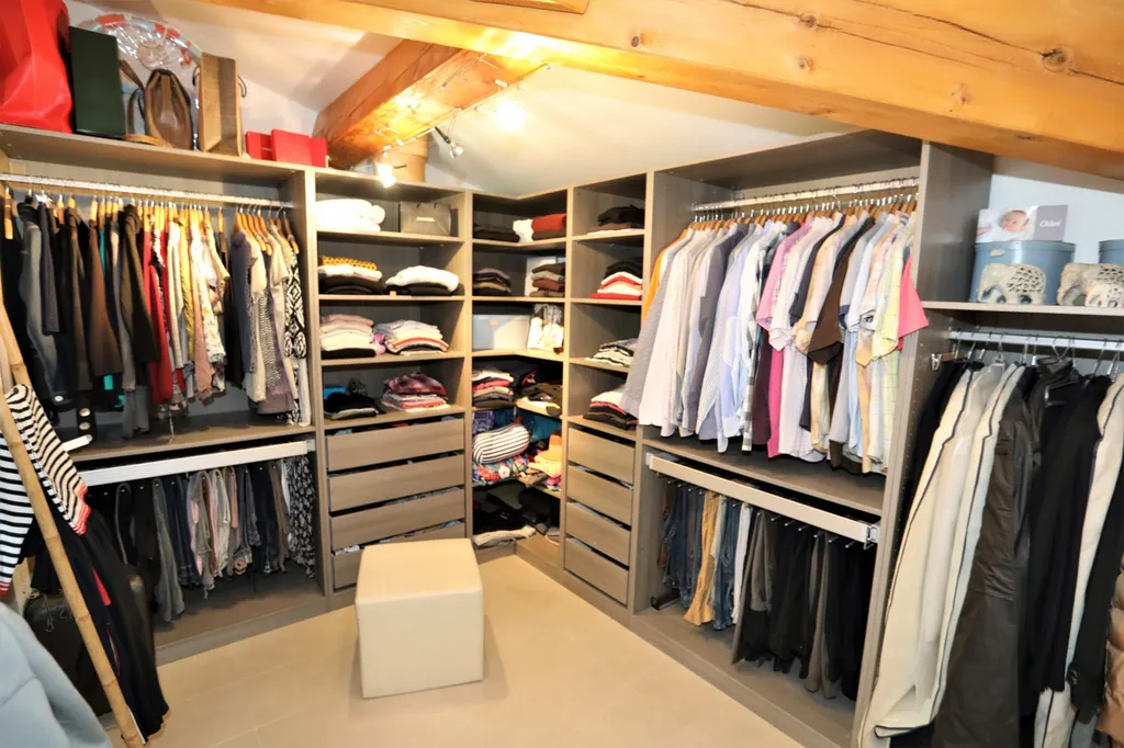 proche golf de Saumane, maison avec piscine sur terrain de 2000m²   