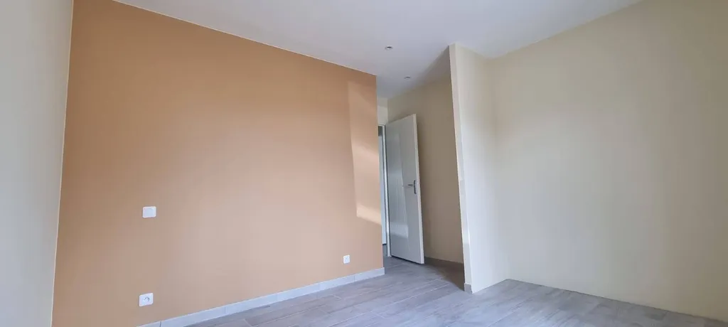 Tarif tout compris pour peinture intérieure blanche et couleur à Trouville-sur-Mer proche Cabourg