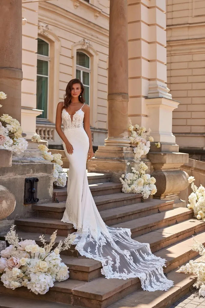 Robe de mariée sirène avec dentelle perlée à Marseille près du Var