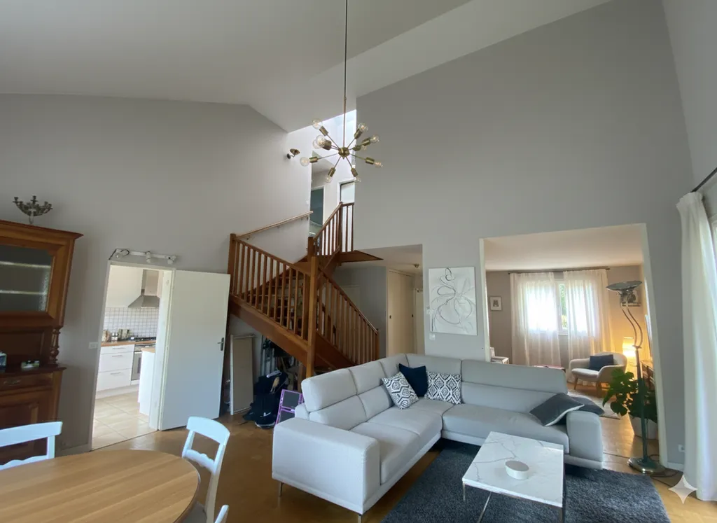 Salon retravaillé maison en vente chez HELIX à Montesson