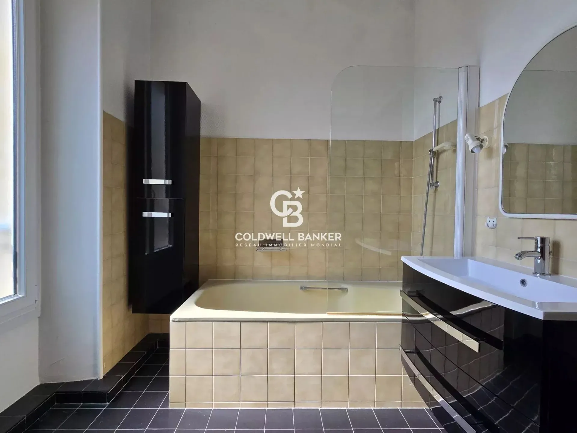 maison avec jardin et garage à vendre en centre ville du mans